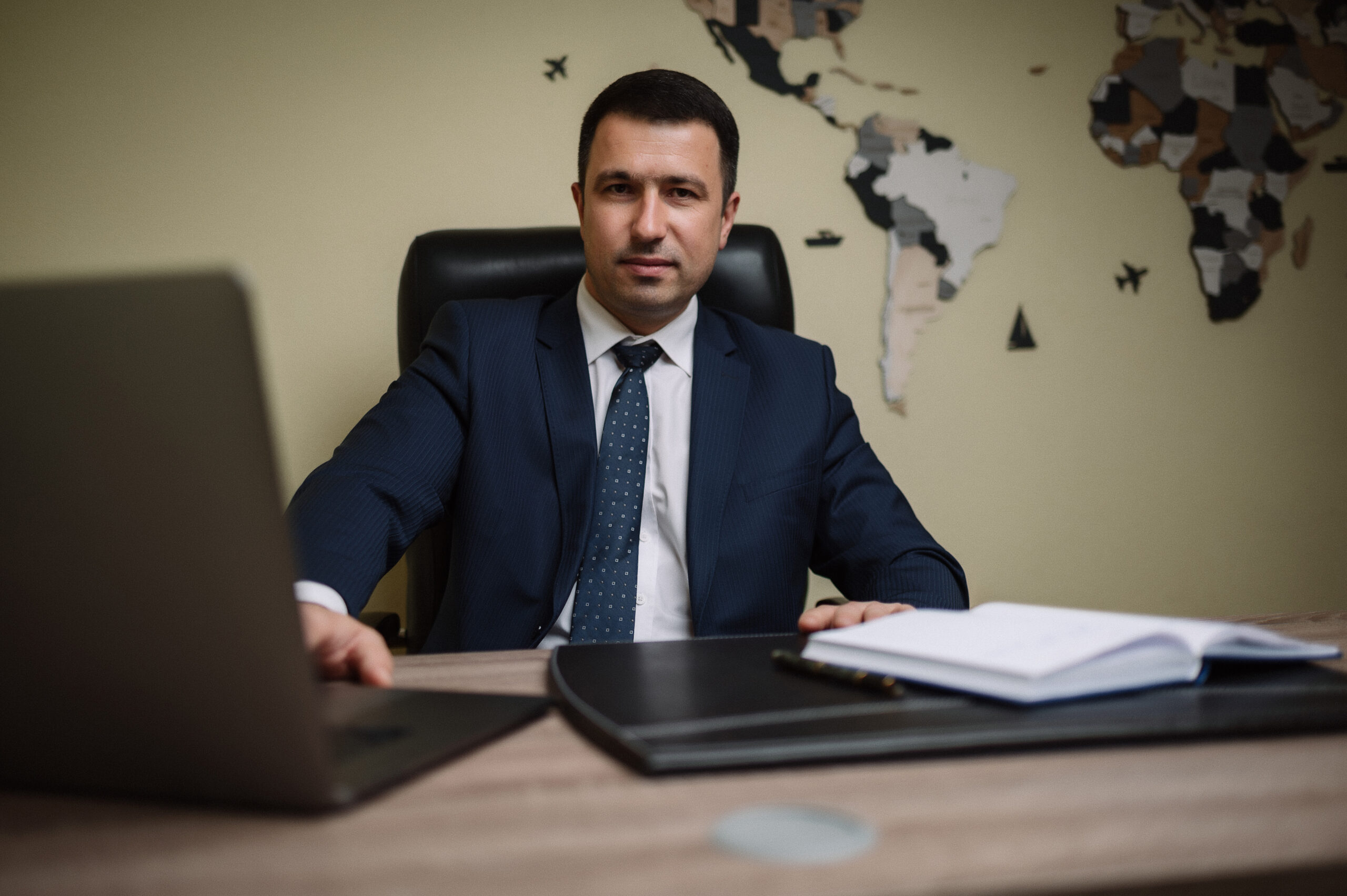 Адвокат Деркач Денис
